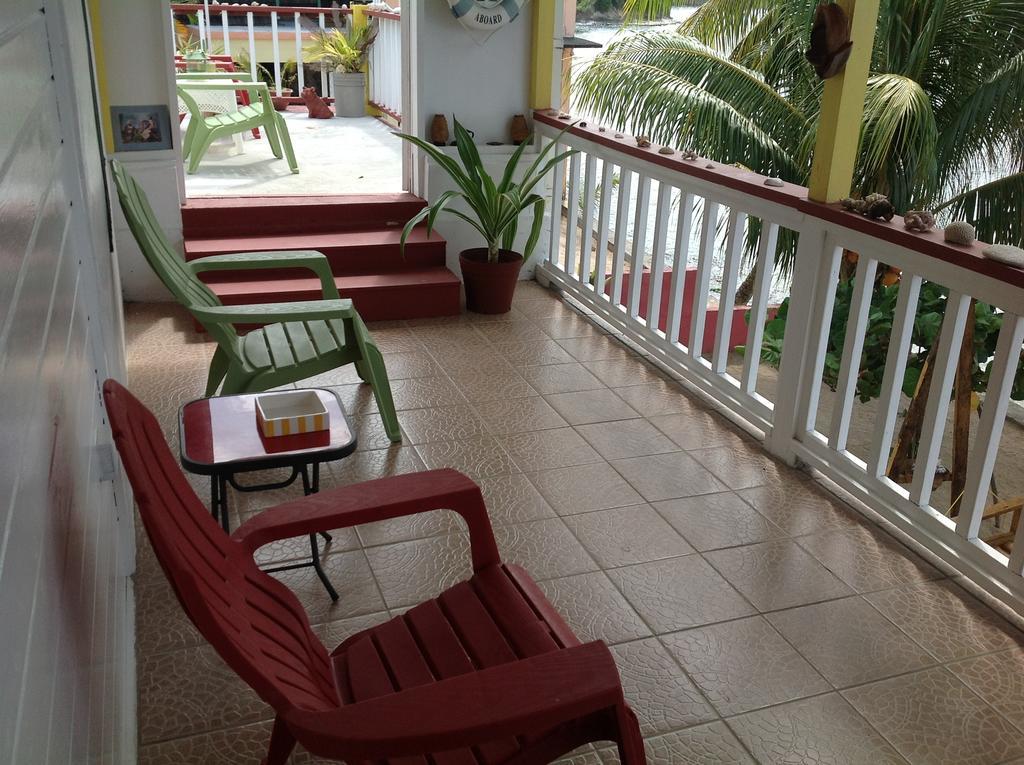 Rainbow Beach Apartments & Rooms Calibishie Phòng bức ảnh